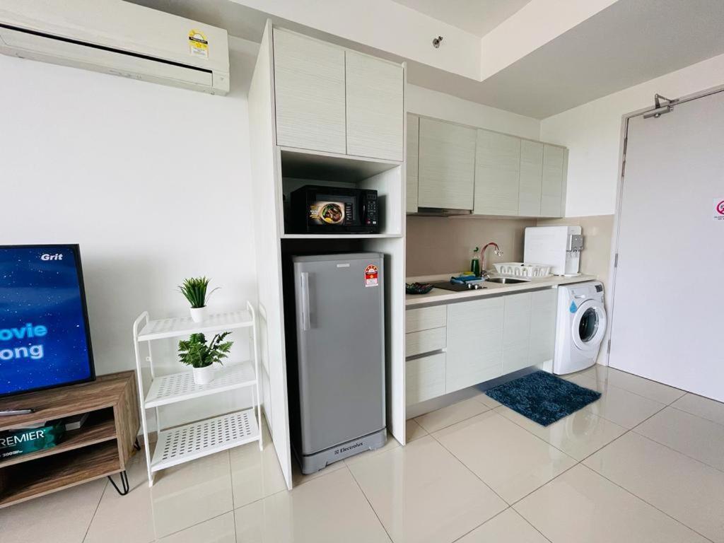 Homestay I-City Cantik, Tenang, Wifi, 4K Smart Tv, Netflix, Coway, Free Parking Shah Alam Exteriér fotografie