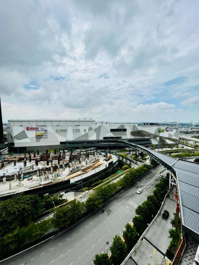 Homestay I-City Cantik, Tenang, Wifi, 4K Smart Tv, Netflix, Coway, Free Parking Shah Alam Exteriér fotografie